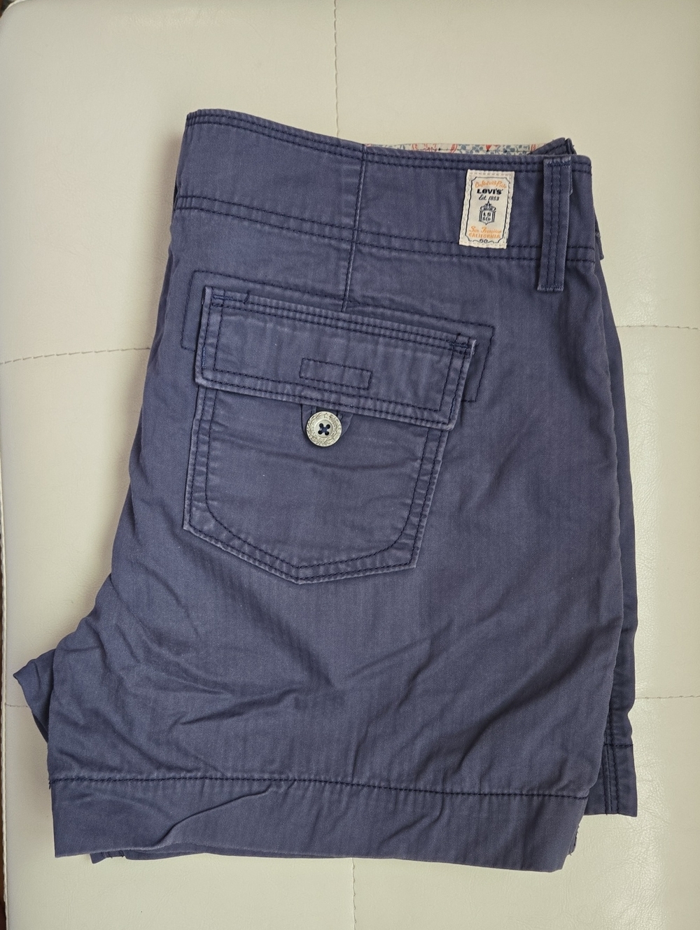 Levi’s 100% Cotton Cargo Shorts – Size 10 – Blue‑Grey